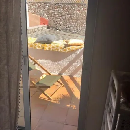 Maison Surterrasse Au Calme Centre Ville Feriehus
